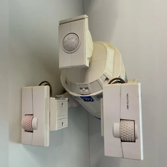 Star Wars R2-D2 Droid - Picture 7 of 9